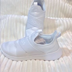 Adidas Women’s 8.5 Slip Ons